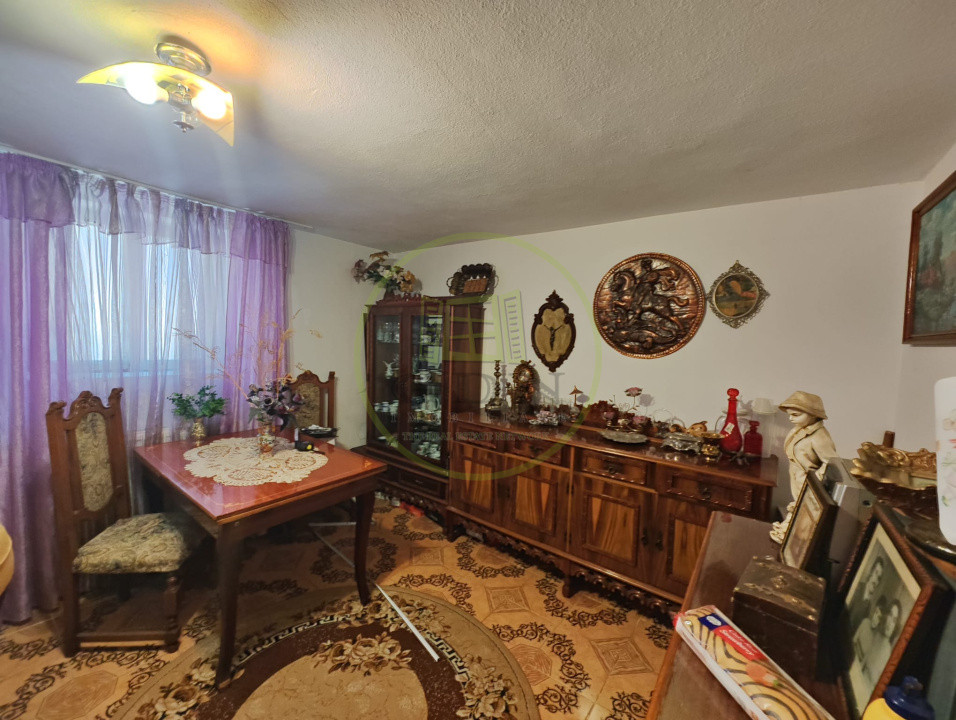 Casa 5 camere, teren 1296 mp, Craiova, zona Brestei