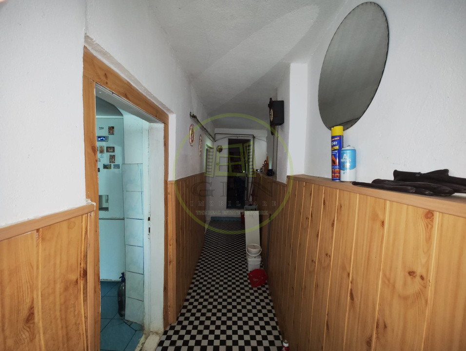 Casa 5 camere, teren 1296 mp, Craiova, zona Brestei