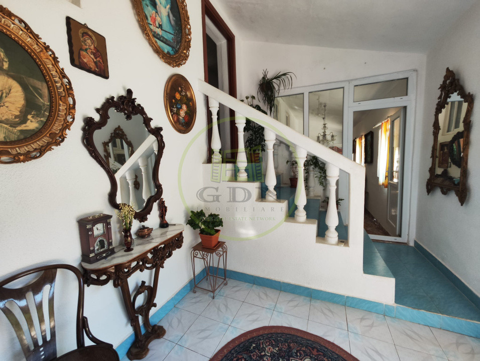 Casa 5 camere, teren 1296 mp, Craiova, zona Brestei