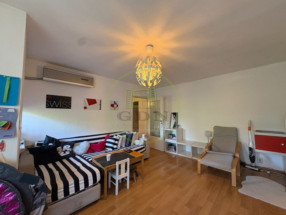 Apartament, 3 camere, decomandat, Cartier Brazda lui Novac , Zona Randez Vous