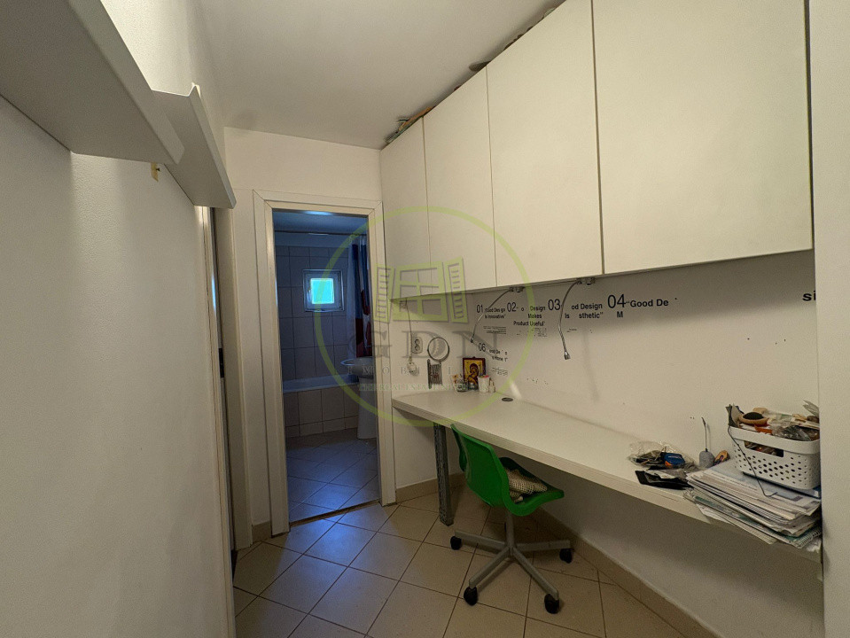 Apartament, 3 camere, decomandat, Cartier Brazda lui Novac , Zona Randez Vous