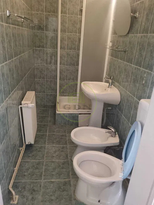 Casă 3 camere de închiriat – Piața Cluj | Curte proprie, terasă, garaj+ mansarda