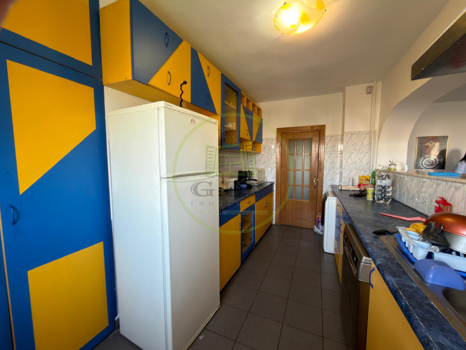 Apartament 4 camere, decomandat, 103 mp, Calea Bucuresti, zona McDonalds