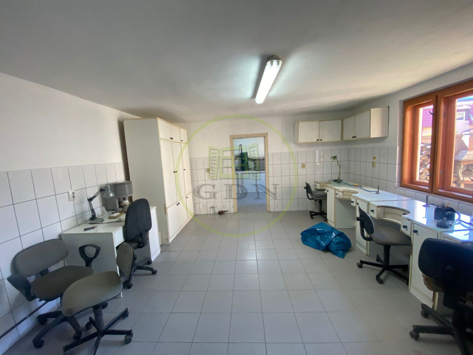Casă P+E+M, ideală pt clinică,cabinet, birou, lângă Stadion, Rogerius