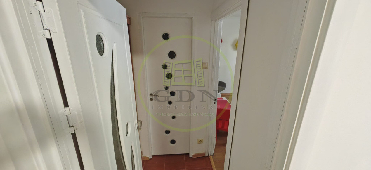 Apartament 2 camere, semidecomandat, 44 mp, Calea Severinului, zona Sweet Escape