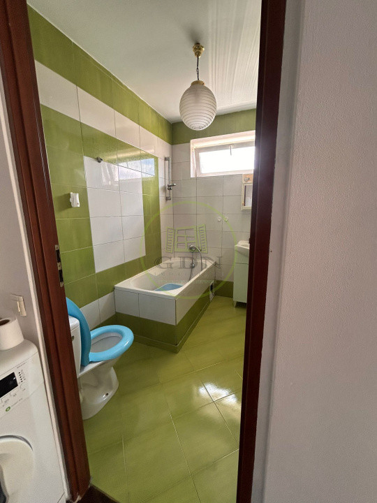 De vânzare – Garsonieră 29 mp, geam baie, geam bucătărie, balcon – Turnișor
