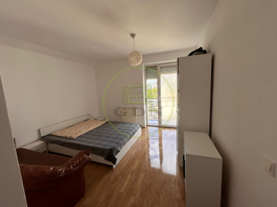 De vânzare – Garsonieră 29 mp, geam baie, geam bucătărie, balcon – Turnișor