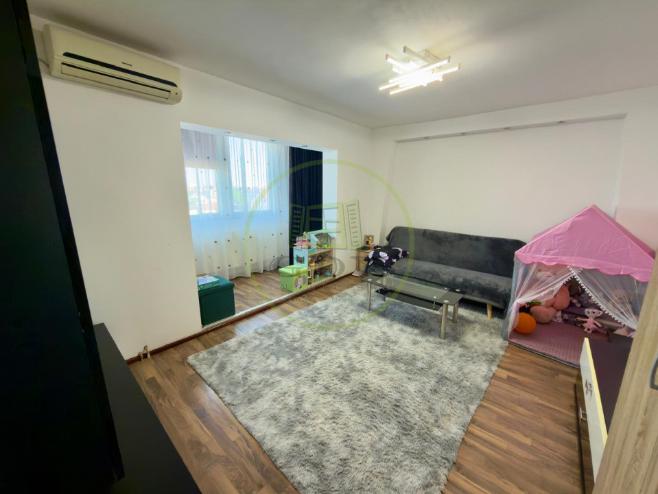 Apartament 3 camere, decomandat, 67.91 mp, cartier Rovine, zona Scoala 21