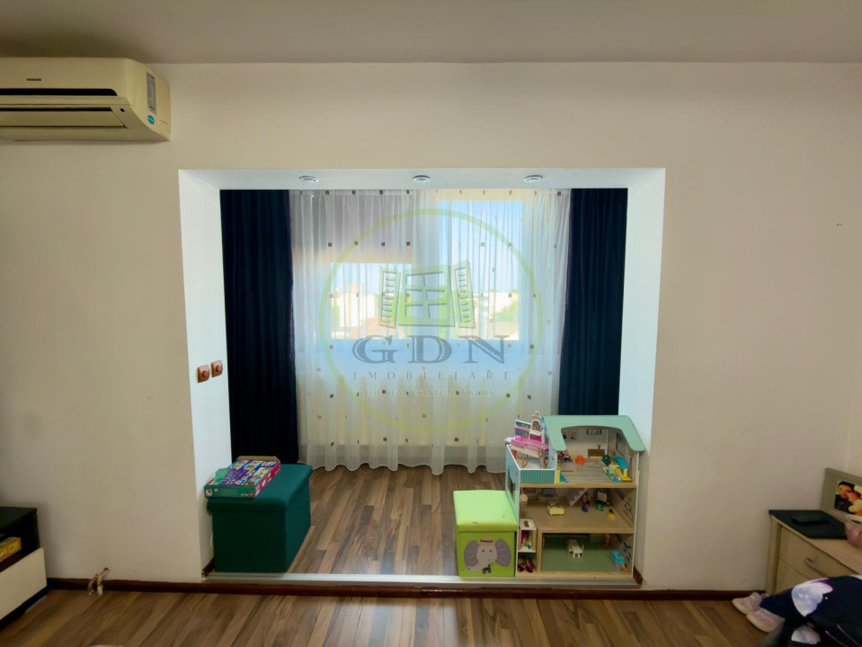 Apartament 3 camere, decomandat, 67.91 mp, cartier Rovine, zona Scoala 21