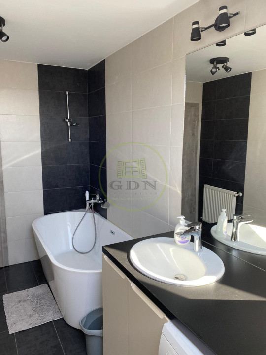 Apartament 3 camere de vanzare Selimbar