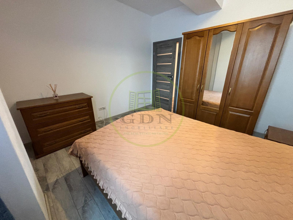 Garsoiera decomandata, 43mp, Centru, zona Biserica Sfintii Apostoli