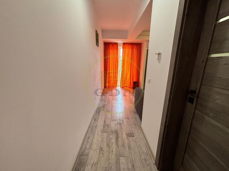 Garsoiera decomandata, 43mp, Centru, zona Biserica Sfintii Apostoli
