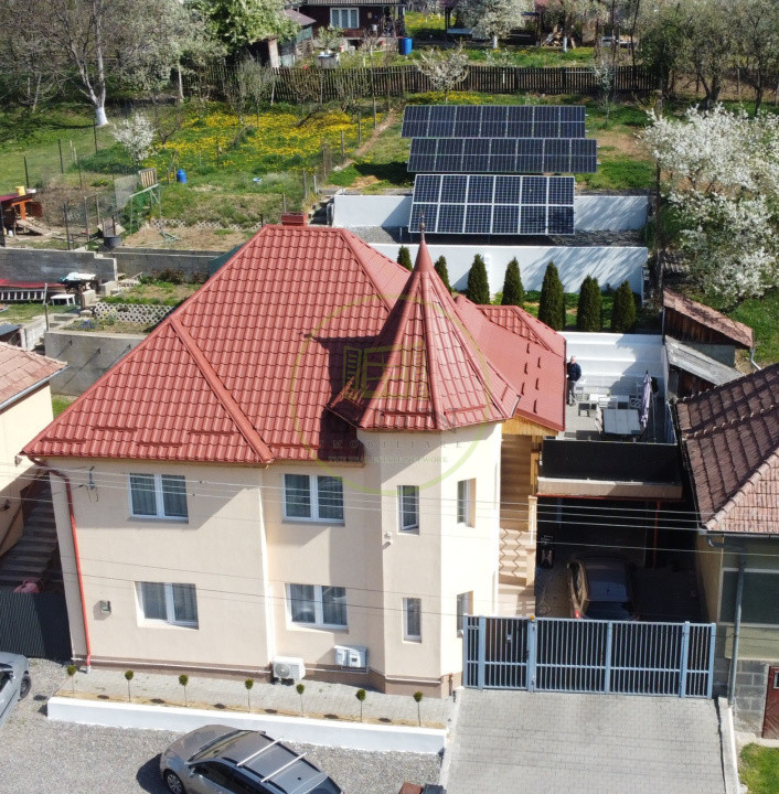 Casă de vânzare Reghin zona semicentrală.