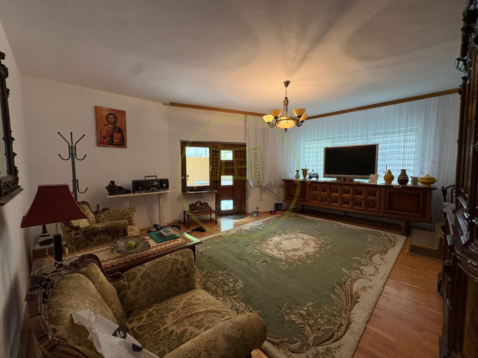 Casa, D+P+1+M , 240 mp, Cartier Valea Rosie, Zona Liceul Traian Vuia