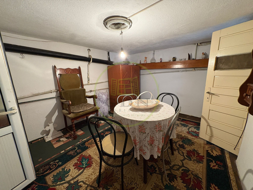 Casa, D+P+1+M , 240 mp, Cartier Valea Rosie, Zona Liceul Traian Vuia