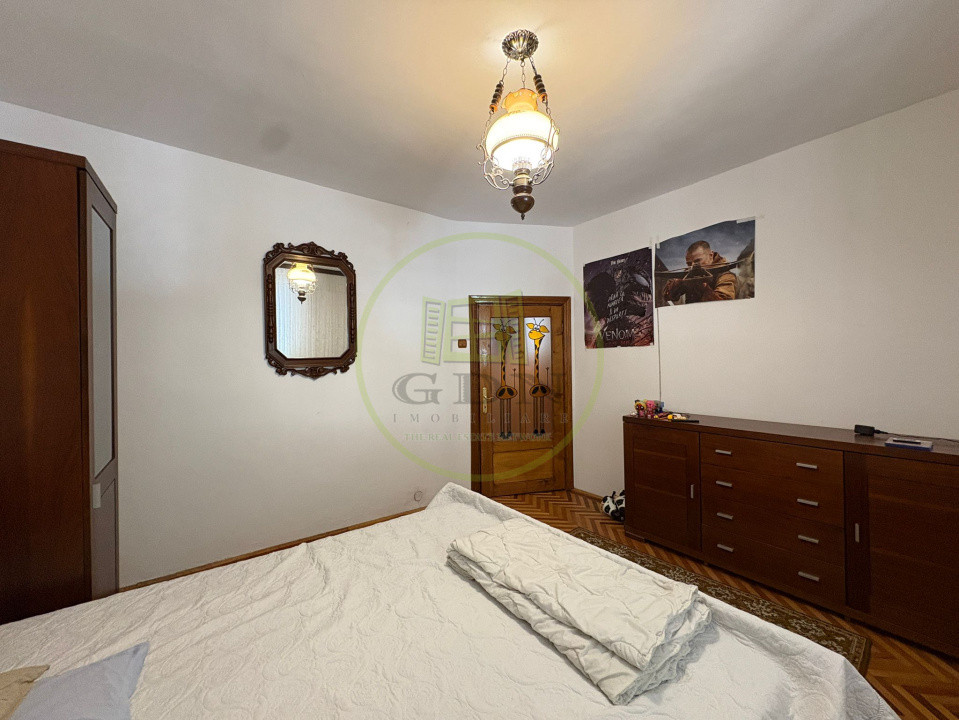 Casa, D+P+1+M , 240 mp, Cartier Valea Rosie, Zona Liceul Traian Vuia