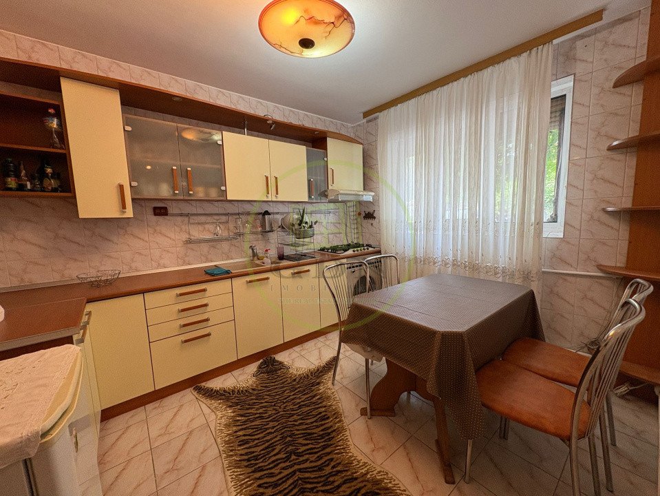 Casa, D+P+1+M , 240 mp, Cartier Valea Rosie, Zona Liceul Traian Vuia