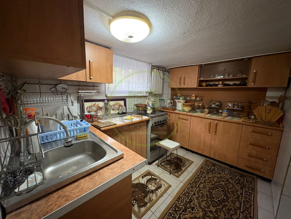 Casa, D+P+1+M , 240 mp, Cartier Valea Rosie, Zona Liceul Traian Vuia