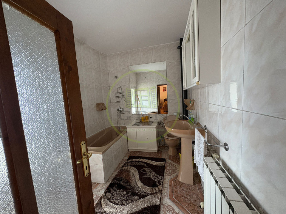 Casa, D+P+1+M , 240 mp, Cartier Valea Rosie, Zona Liceul Traian Vuia