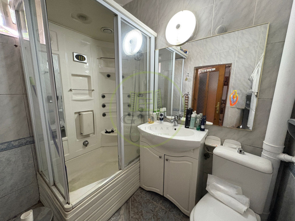 Casa, D+P+1+M , 240 mp, Cartier Valea Rosie, Zona Liceul Traian Vuia
