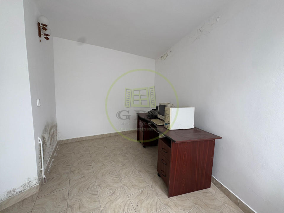 Casa, D+P+1+M , 240 mp, Cartier Valea Rosie, Zona Liceul Traian Vuia