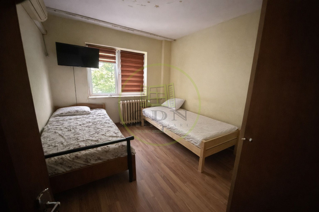 Apartament 4 camere, 68mp, cartier Rovine, zona Bacriz 