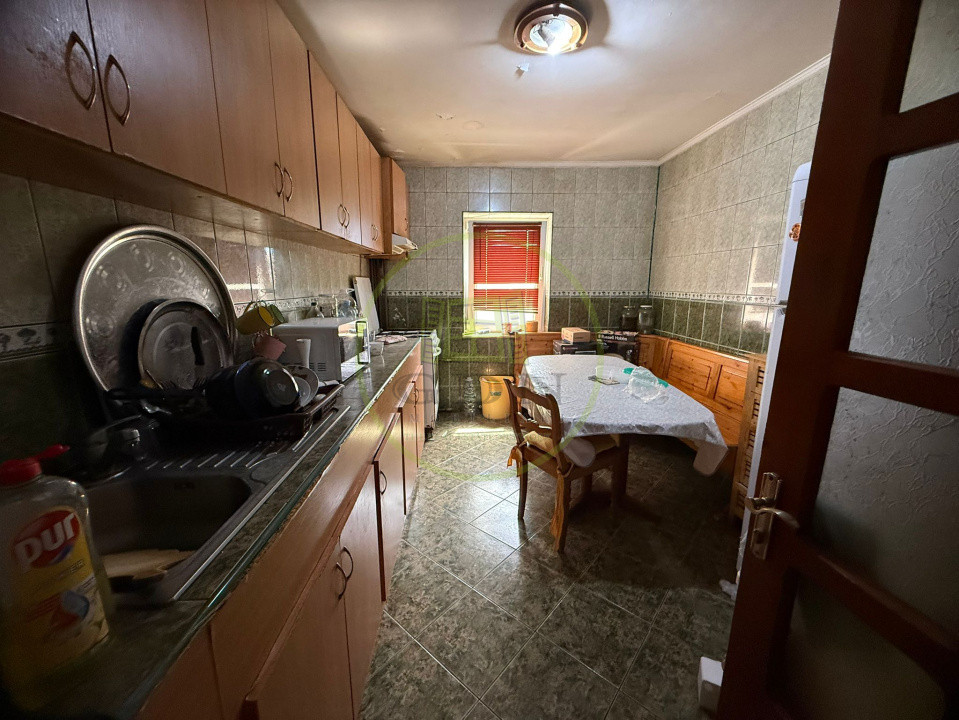 Apartament 4 camere, 68mp, cartier Rovine, zona Bacriz 