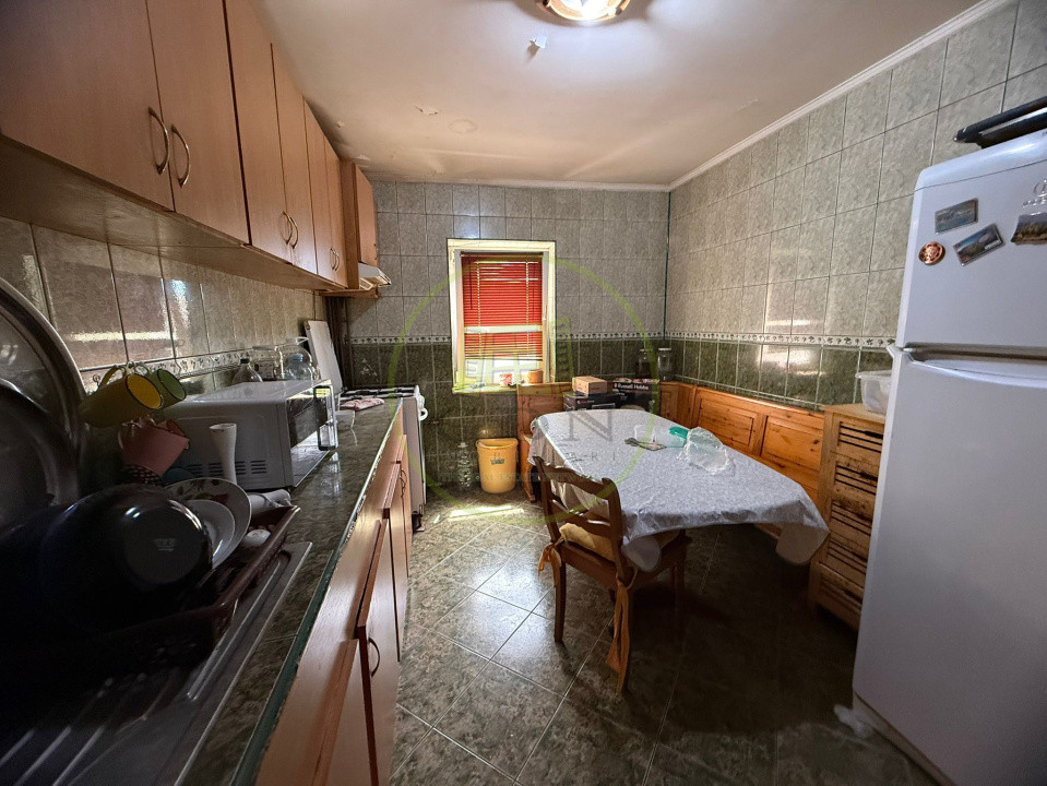 Apartament 4 camere, 68mp, cartier Rovine, zona Bacriz 