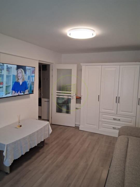 Garsonieră 28 mp, Parter Înalt, Pivniță 8 mp – Renovată & Utilată