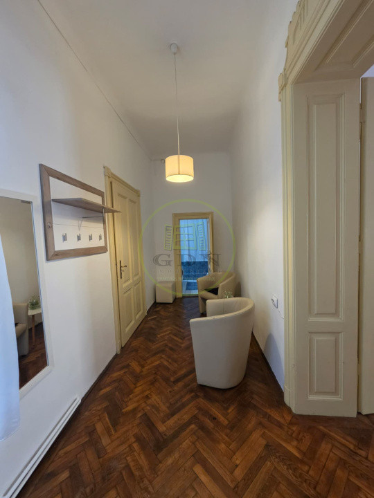 Chirie - Apartament 2 camere Ultracentral (Xenopol), aer boem si farmec aparte!