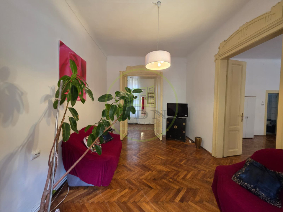 Chirie - Apartament 2 camere Ultracentral (Xenopol), aer boem si farmec aparte!