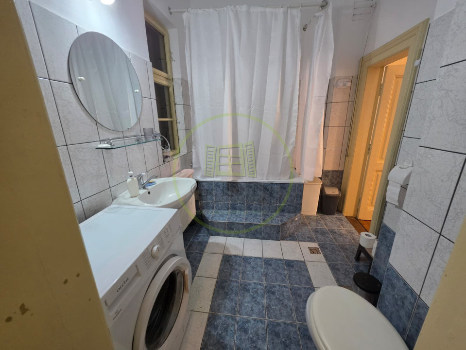 Chirie - Apartament 2 camere Ultracentral (Xenopol), aer boem si farmec aparte!