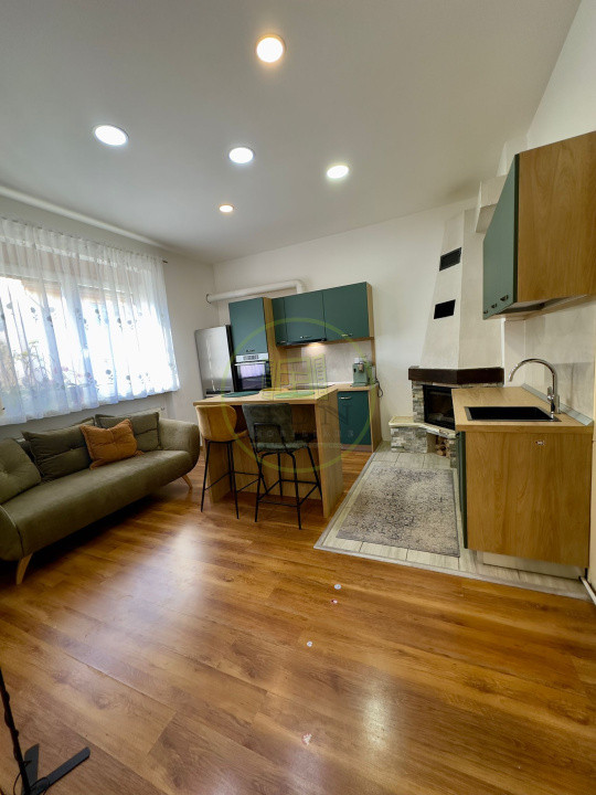 Se vinde casa la pret de apartament, zona centrala, str. Lupeni.