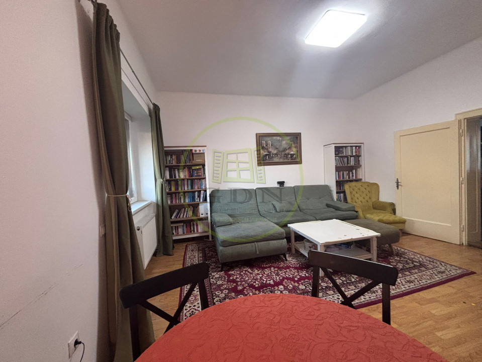 Se vinde casa la pret de apartament, zona centrala, str. Lupeni.