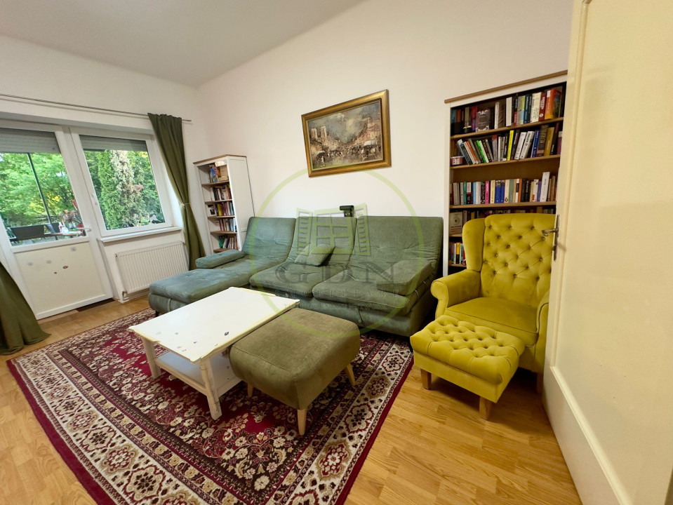 Se vinde casa la pret de apartament, zona centrala, str. Lupeni.