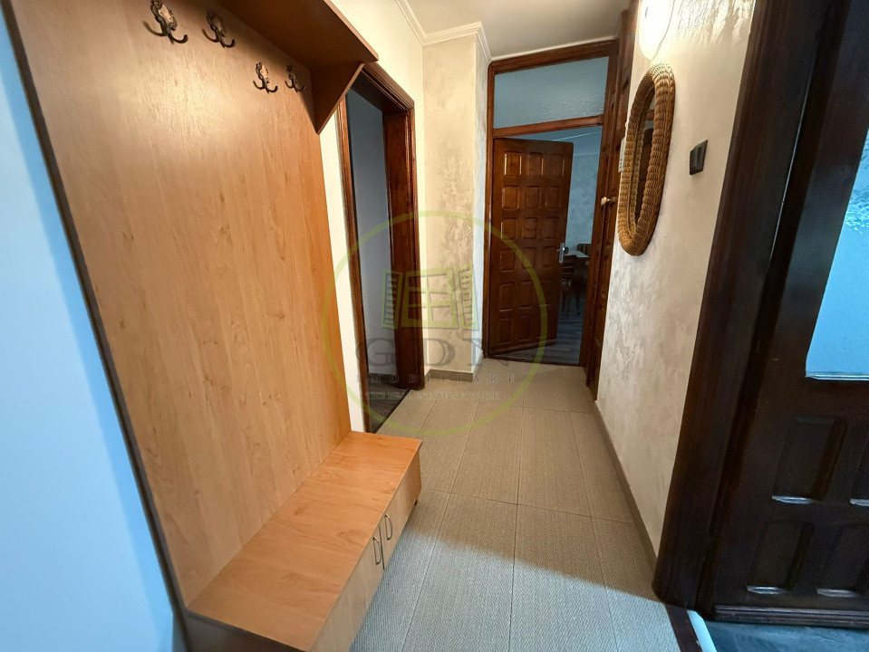 Apartament 4 camere, 96 mp, Cartierul 1 Mai, Zona Pelendava