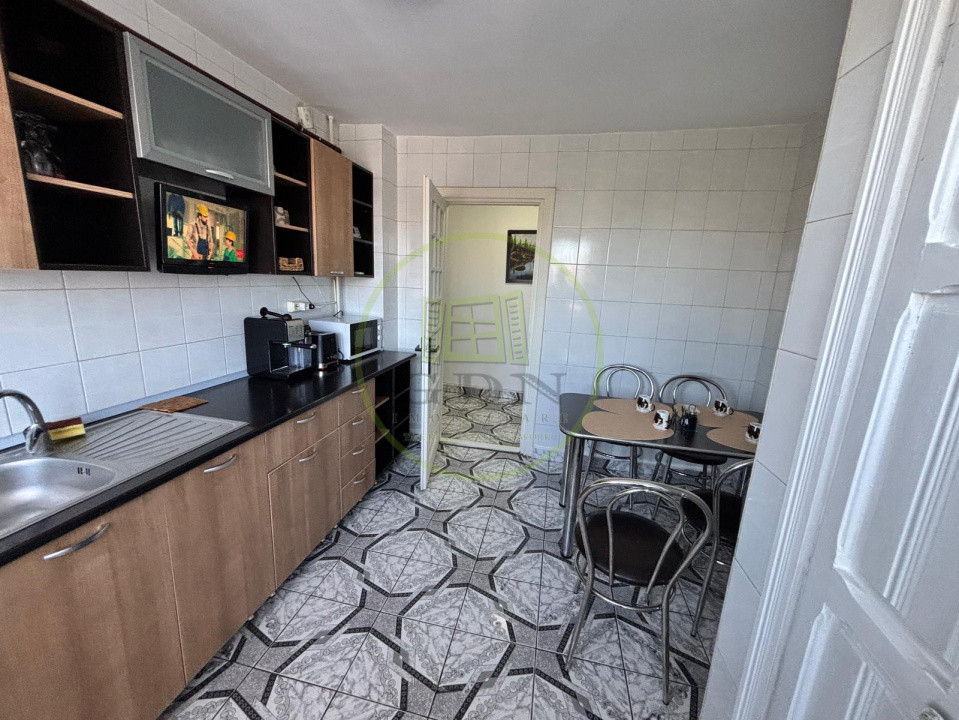 Apartament 3 camere, 68mp, Calea Bucuresti, Zona Facultatea De Mecanica