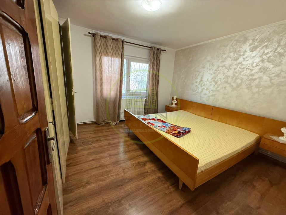 Apartament 4 camere, 96 mp, Cartierul 1 Mai, Zona Pelendava