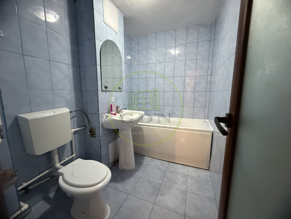 Apartament 4 camere, 83,30 mp, cartier Craiovita Noua, zona Scoala Elena Farago