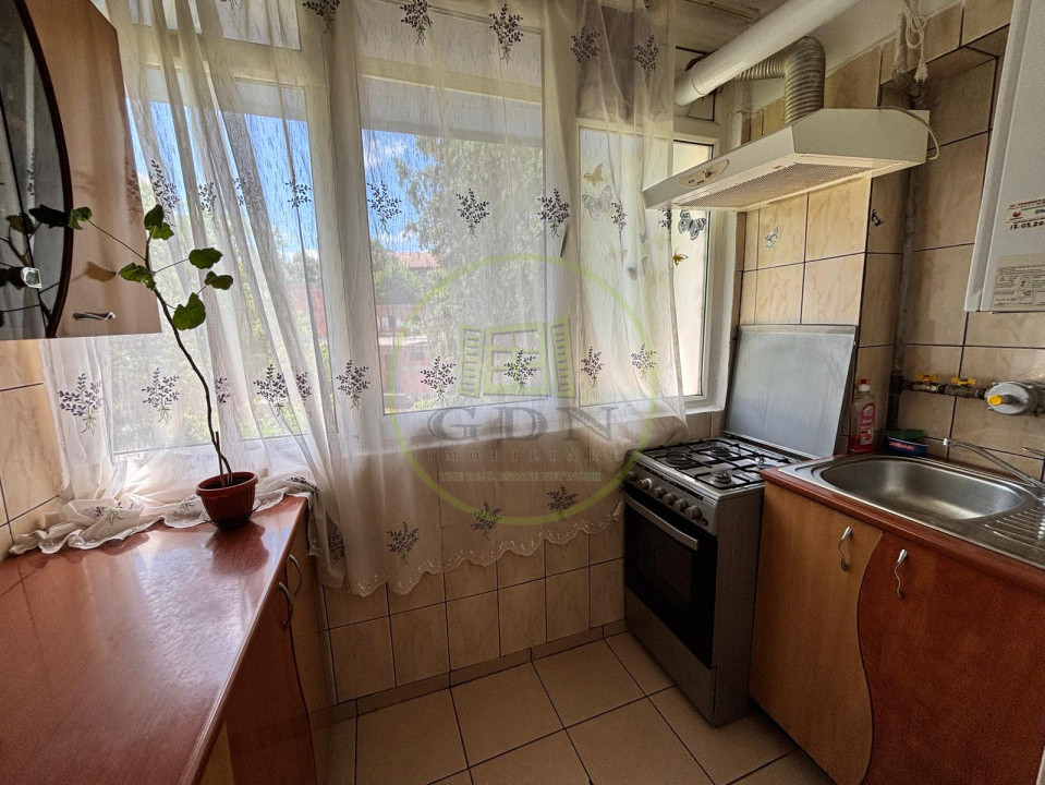 Apartament 2 camere, decomandat, 53mp, Cartier Cornitoiu, Zona Unitatea Militara