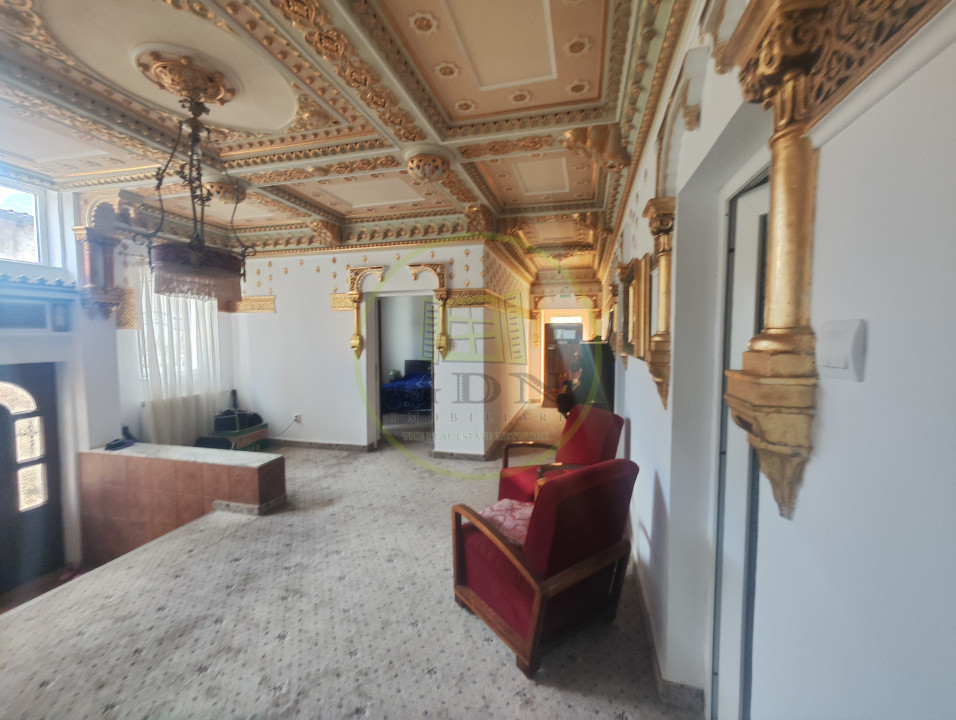 Casa 268.7 mp, teren 1002, Craiova, zona Bariera Valcii. 