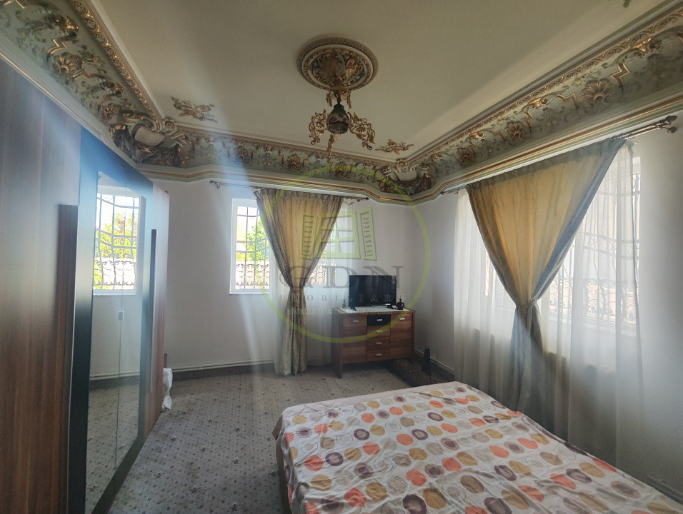 Casa 268.7 mp, teren 1002, Craiova, zona Bariera Valcii. 