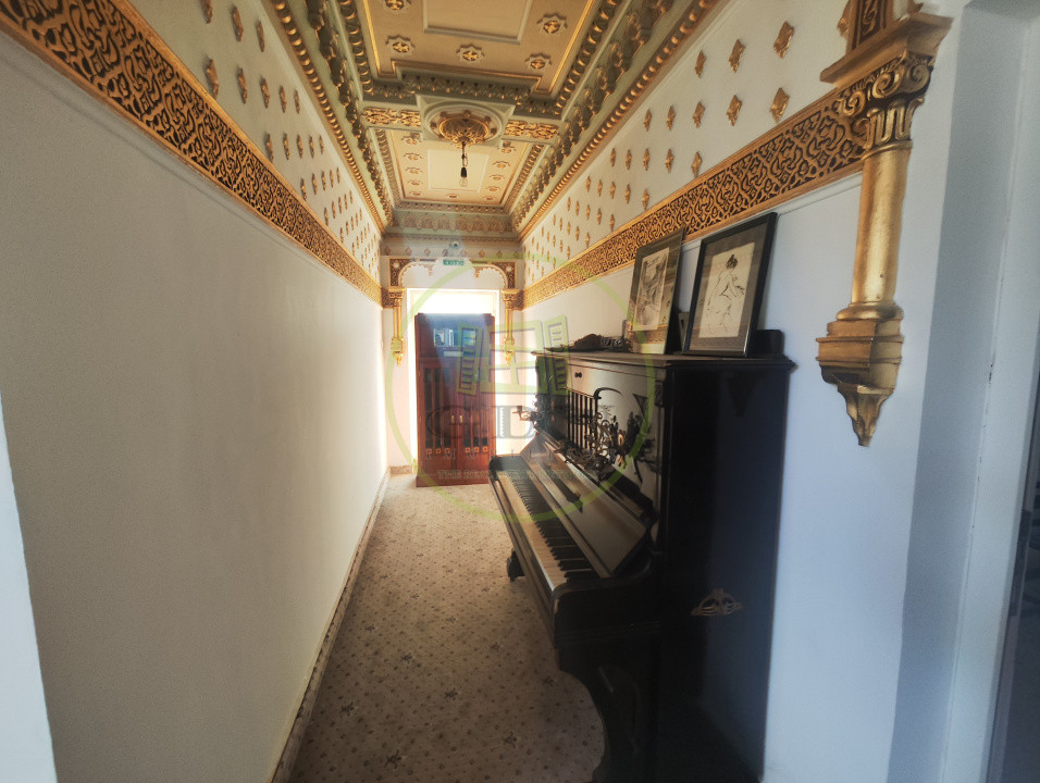 Casa 268.7 mp, teren 1002, Craiova, zona Bariera Valcii. 