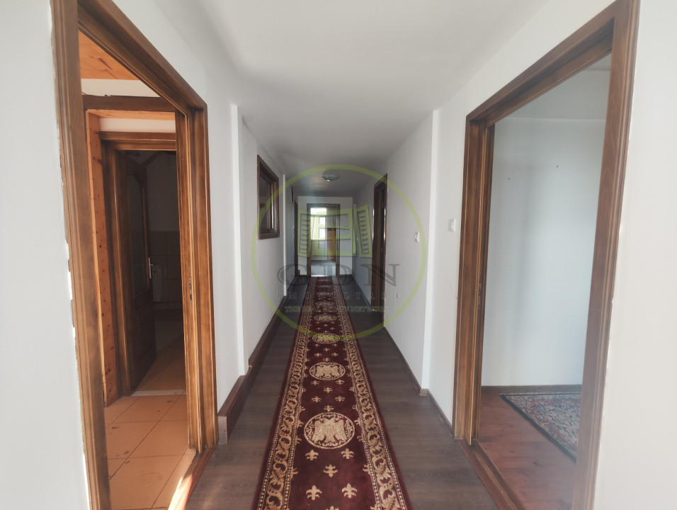 Casa 268.7 mp, teren 1002, Craiova, zona Bariera Valcii. 