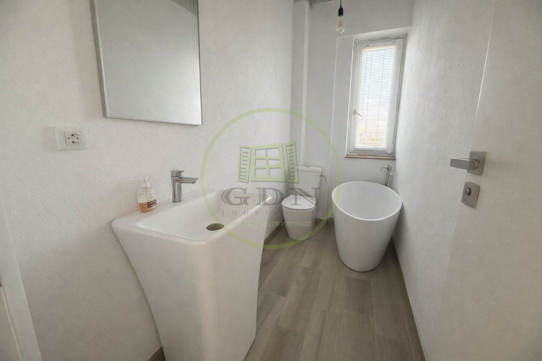 Apartament 3 camere open space, 104.9 mp, cartier Craiovita, zona Mall Promenada
