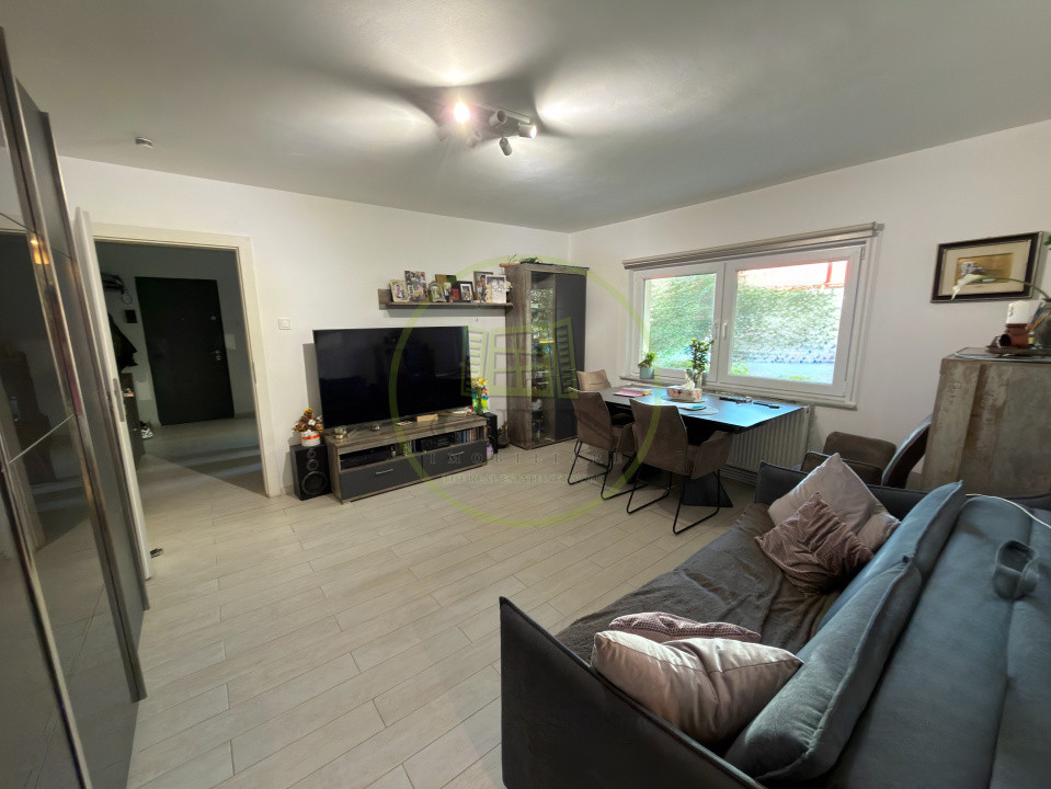 Apartament 2 camere, cartier 1 Mai, zona confecții 