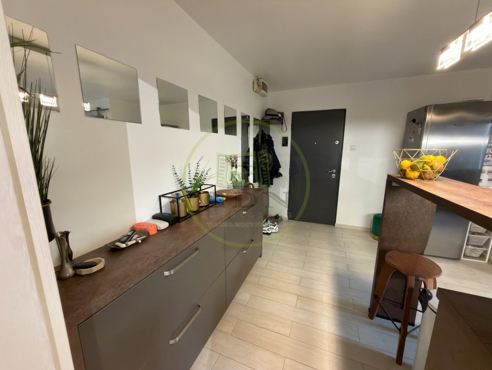 Apartament 2 camere, cartier 1 Mai, zona confecții 