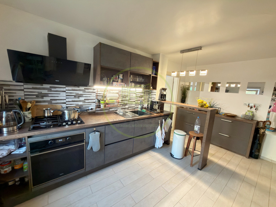 Apartament 2 camere, cartier 1 Mai, zona confecții 