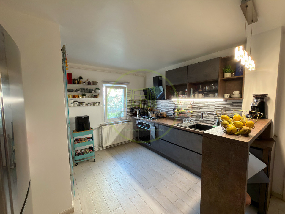Apartament 2 camere, cartier 1 Mai, zona confecții 