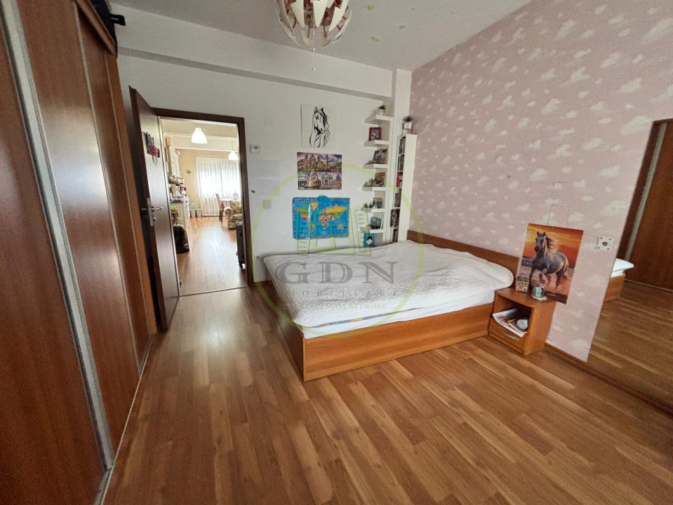 Apartament 3 camere, 78 mp, open space, Calea Severinului, zona Supeco